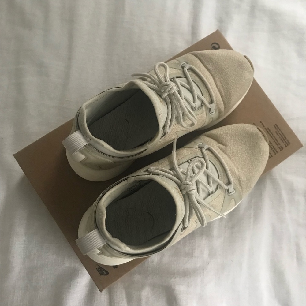 Nike Duel Racer Size 7.5